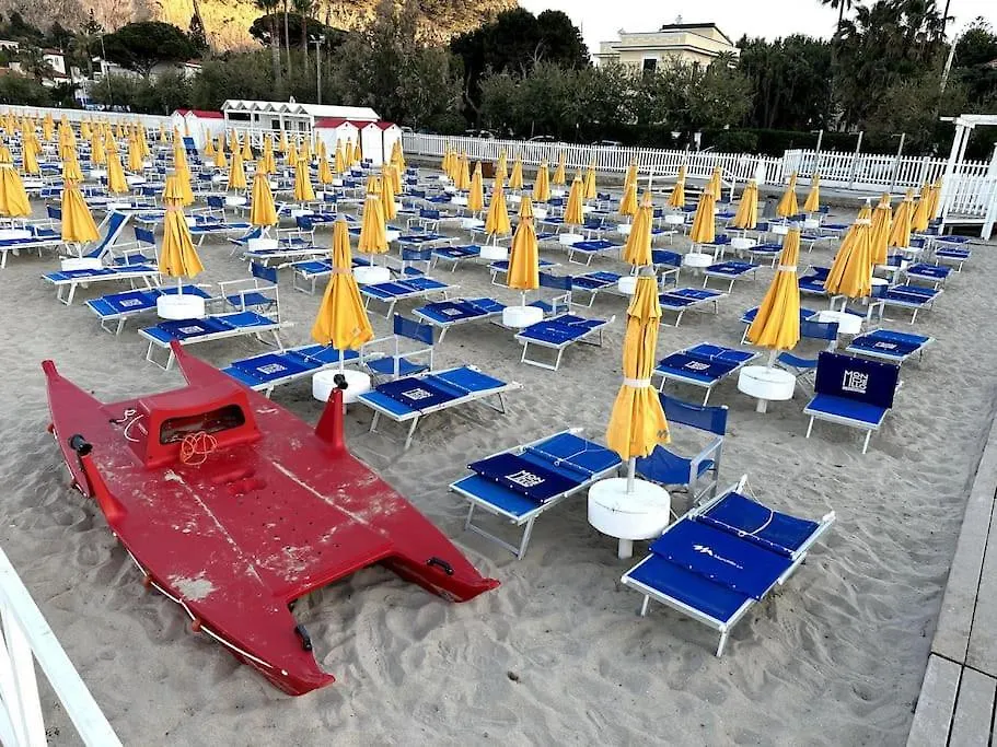 Villa Casa Vacanza Mondello Palermo Italy